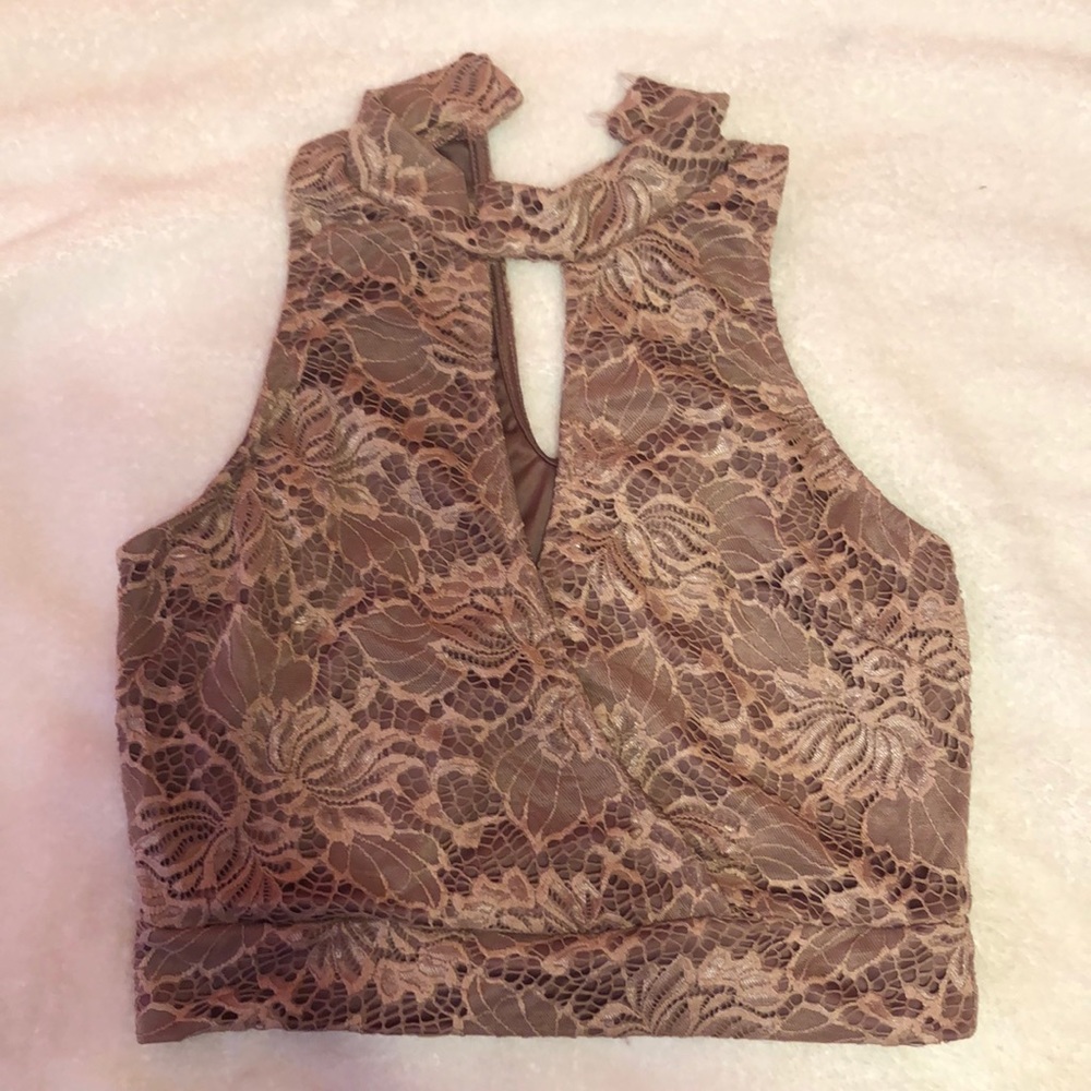 Skirt and crop top outfit. Only worn once.